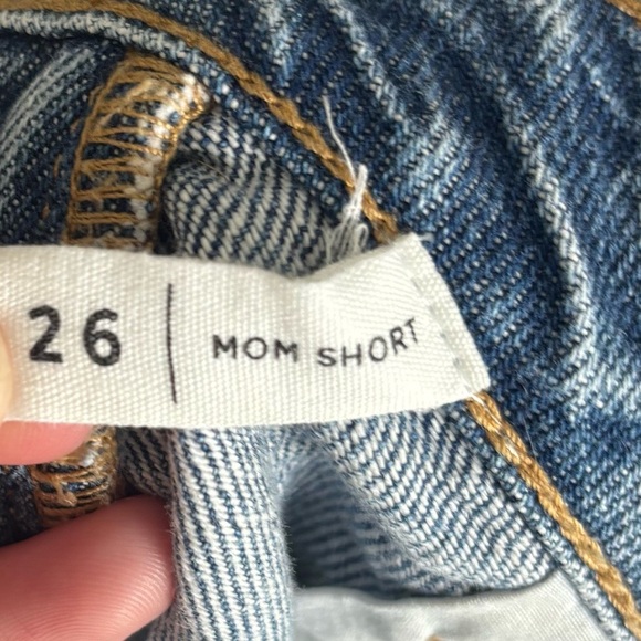 PacSun Mom Short High Rise Jean Short Denim Light Wash Size 26 - Picture 2 of 6